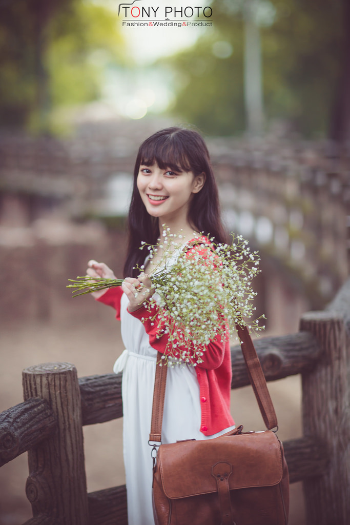邻居漂亮的妻子